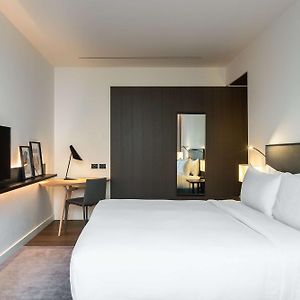 Camera con letto king size